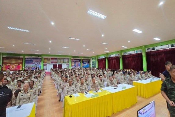 7 พ.ย. 2567 เวลา 09.30น. พ.ต.ท.ประยุทธ โปจีน รอง ผกก.(สอบสวน)ส.ภ.บันนังสตา เข้าร่วมระเบียบวาระการประชุม หัวหน้าส่วนราชการ
