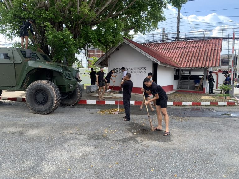 เจ้าหน้าที่ตำรวจ สภ.บันนังสตา ร่วมกันทำความสะอาดรอบสภ. big cleaning day