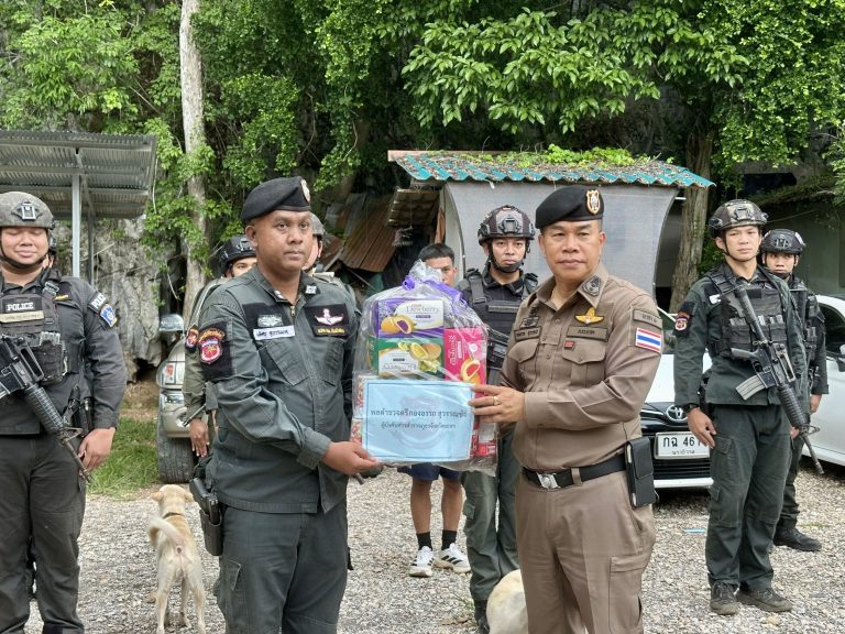 พล.ต.ต.กองอรรถ สุวรรณขํา ผบก.ภ.จว.ยะลา  ได้เดินทางมาตรวจเยี่ยม มว.ฉก.นปพ.ยะลา23 (บันนังสตา)