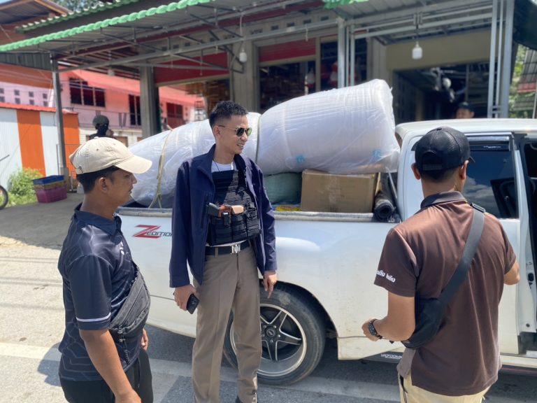 จนท.ตร.สภ.บันนังสตา ร้อยเวร 30 ตรวจสอบที่เกิดเหตุ เหตุ ว.40ระหว่างรถยนต์กับรถยนต์