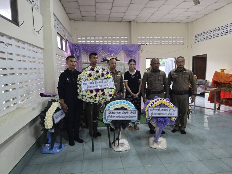 ร่วมสวดพระอภิธรรมศพ นางลาวัล ฯ อายุ 65 ปี เพื่อเป็นการไว้อาลัยและแสดงความเสียใจต่อครอบครัวผู้เสียชีวิต